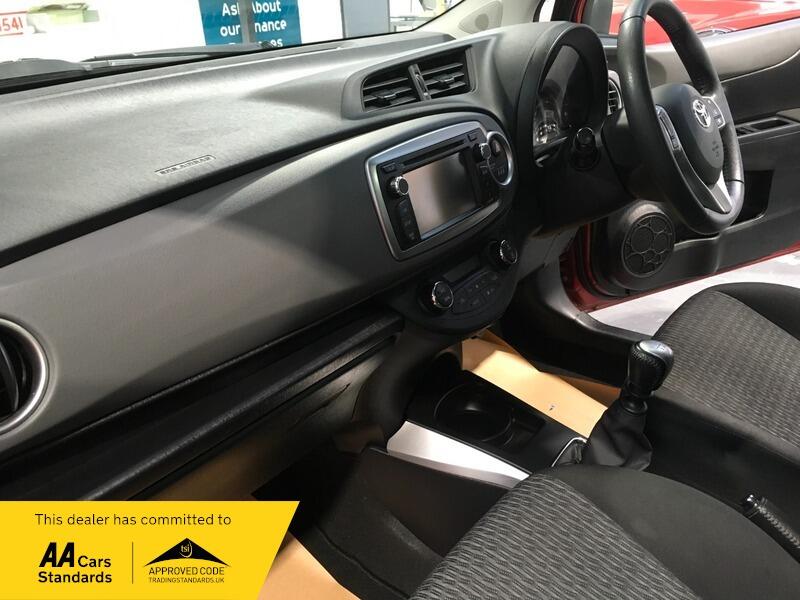 Used Toyota Yaris 2014 for sale - 76801841: Photo 14