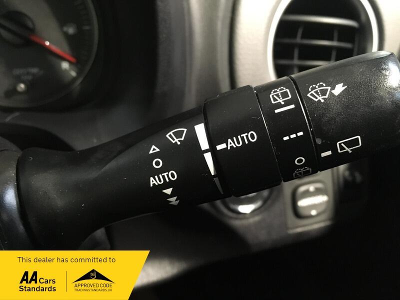 Used Toyota Yaris 2014 for sale - 76801841: Photo 23