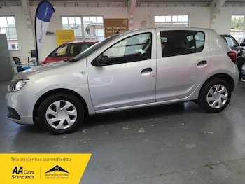 Used Dacia Sandero 2017 for sale - 79075187: Photo