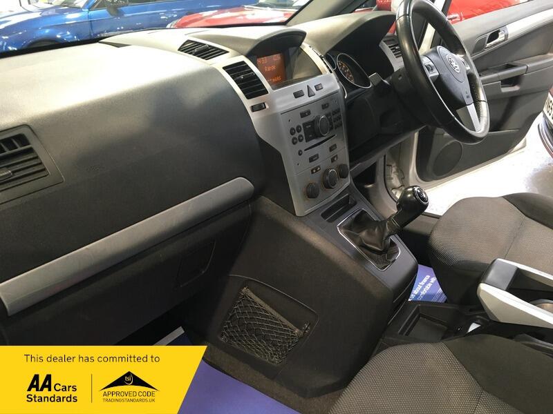 Used Vauxhall Zafira 2010 for sale - 76585507: Photo 13