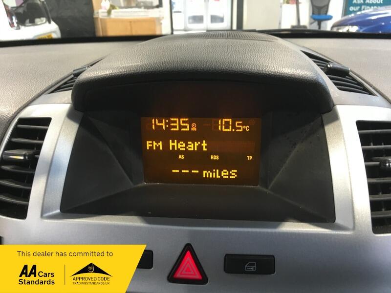 Used Vauxhall Zafira 2010 for sale - 76585507: Photo 15