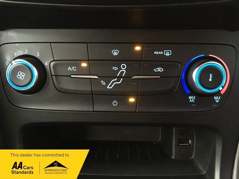 Used Ford Focus 2015 for sale - 77155349: Photo 17