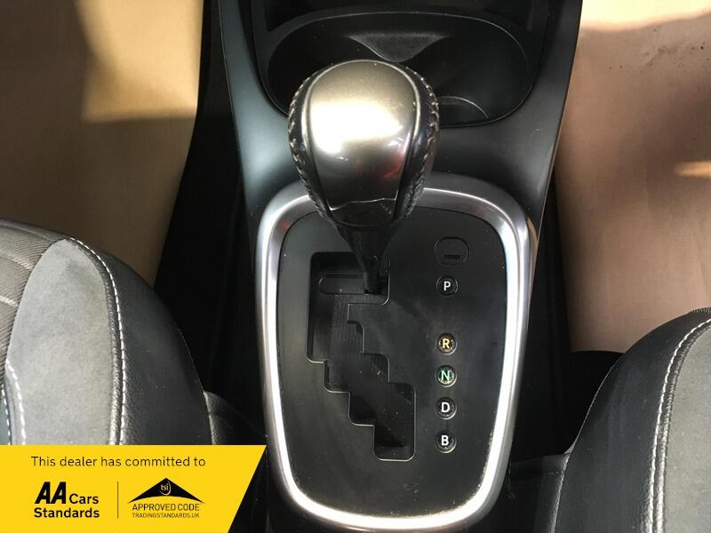 Used Toyota Yaris 2015 for sale - 77290816: Photo 13