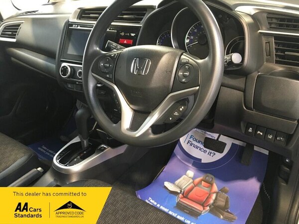 Used Honda Jazz 2016 for sale - 76214814: Photo 11