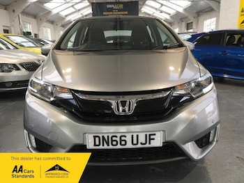 Used Honda Jazz 2016 for sale - 76214814: Photo 2