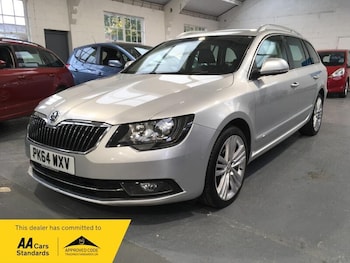 Used Skoda Superb 2014 for sale - 76215638: Photo