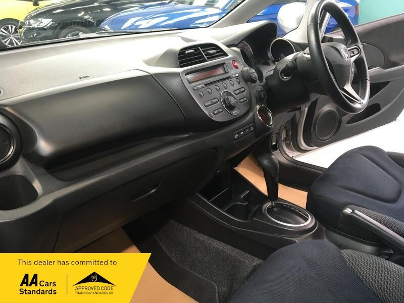 Used Honda Jazz 2015 for sale - 76000555: Photo 12