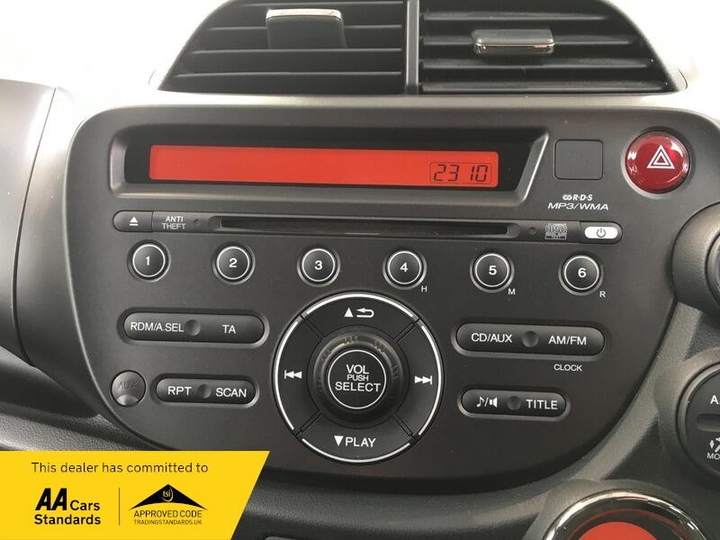 Used Honda Jazz 2015 for sale - 76000555: Photo 15