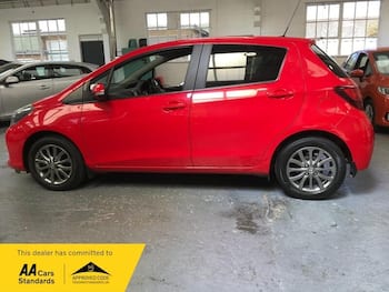 Used Toyota Yaris 2016 for sale - 79453033: Photo