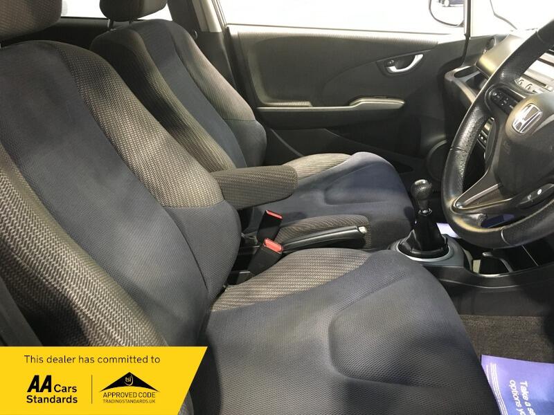 Used Honda Jazz 2014 for sale - 76976031: Photo 11