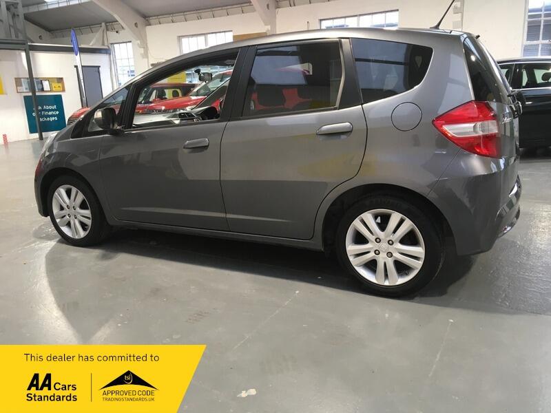 Used Honda Jazz 2014 for sale - 76976031: Photo 4