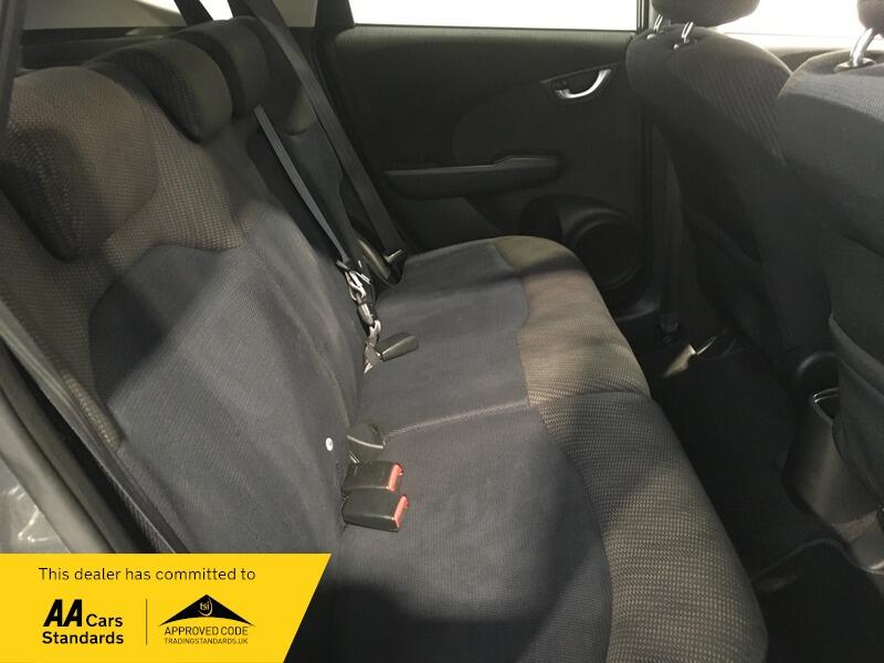 Used Honda Jazz 2014 for sale - 76976031: Photo 9