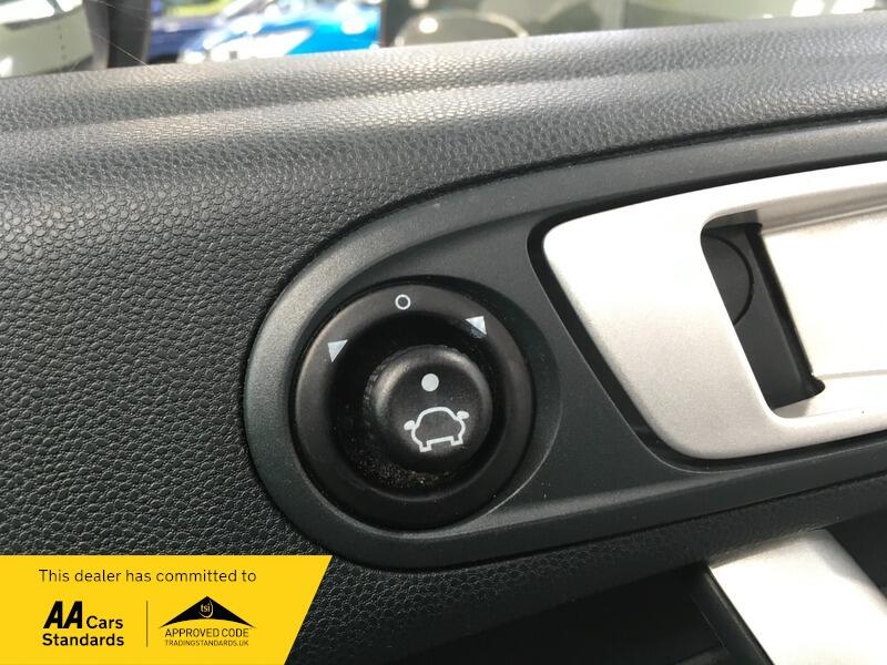 Used Ford Fiesta 2011 for sale - 76389070: Photo 17