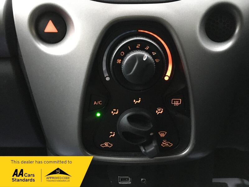 Used Toyota AYGO for sale - 77840013: Photo 15