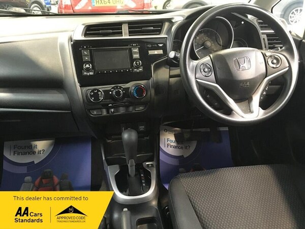 Used Honda Jazz 2018 for sale - 76283165: Photo 9