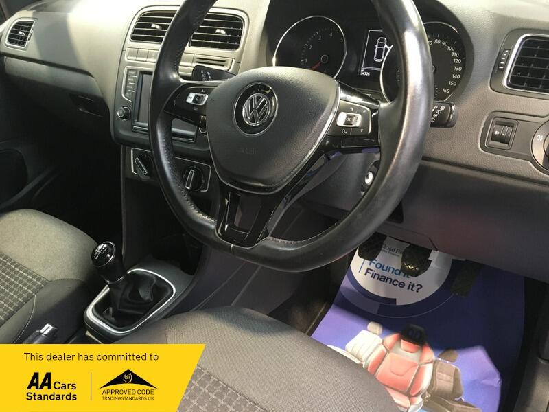 Used Volkswagen Polo 2015 for sale - 76714343: Photo 11
