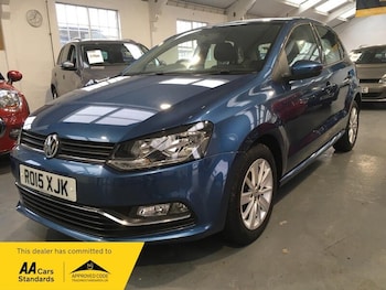 Used Volkswagen Polo 2015 for sale - 76714343: Photo