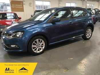 Used Volkswagen Polo 2015 for sale - 76714343: Photo