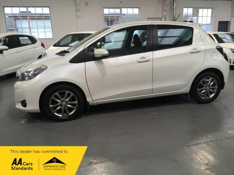 Used Toyota Yaris for sale - 77190578: Photo 4