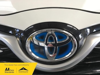 Used Toyota Yaris 2015 for sale - 78170490: Photo