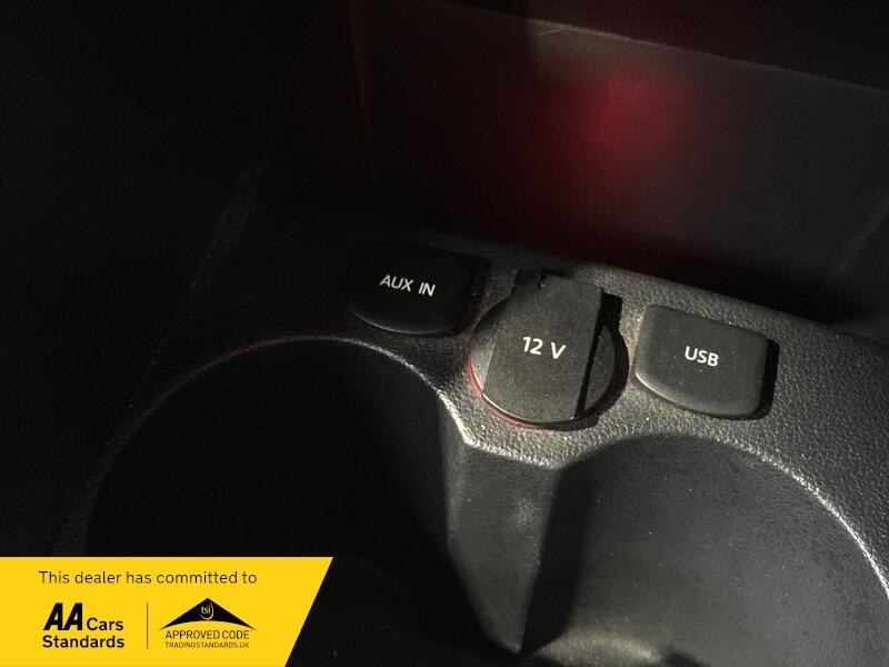 Used Volkswagen Polo 2015 for sale - 76657639: Photo 16