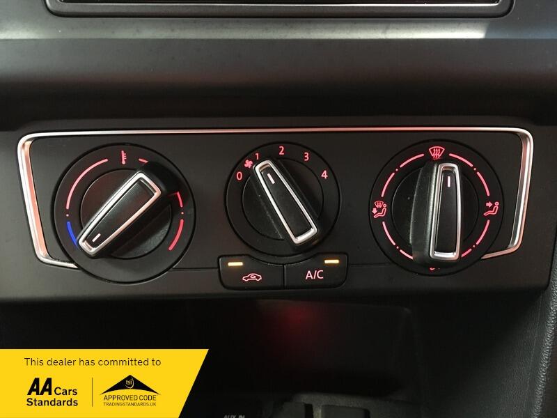 Used Volkswagen Polo 2015 for sale - 76657639: Photo 17