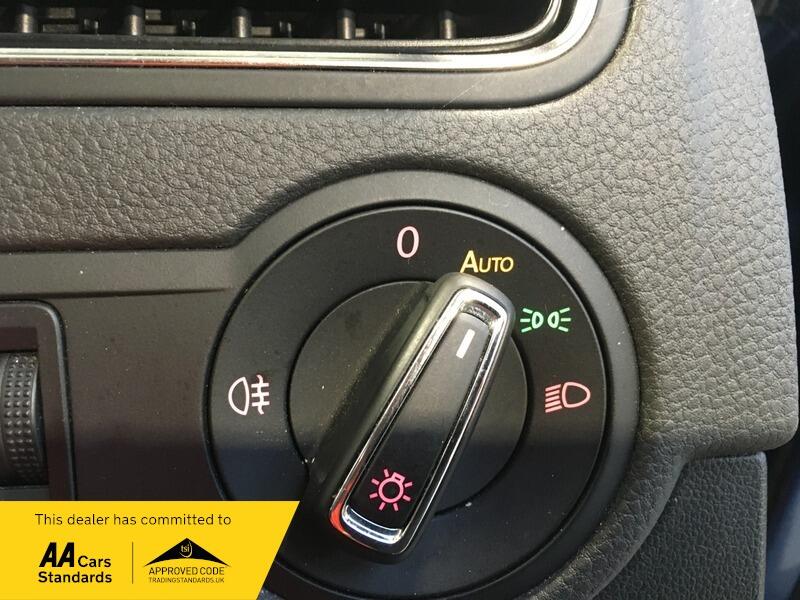 Used Volkswagen Polo 2015 for sale - 76657639: Photo 20