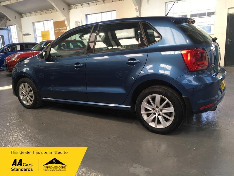 Used Volkswagen Polo 2015 for sale - 76657639: Photo 4