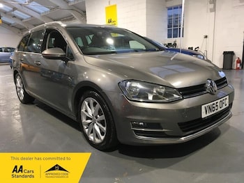 Used Volkswagen Golf 2015 for sale - 76512566: Photo
