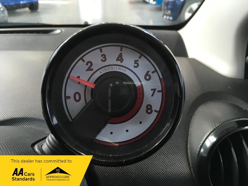 Used Toyota AYGO 2013 for sale - 76537634: Photo 13