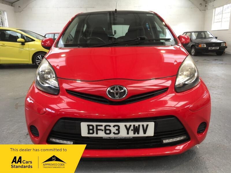 Used Toyota AYGO 2013 for sale - 76537634: Photo 2