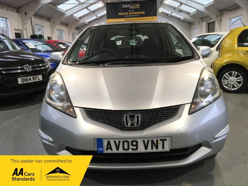 Used Honda Jazz 2009 for sale - 77839575: Photo 2
