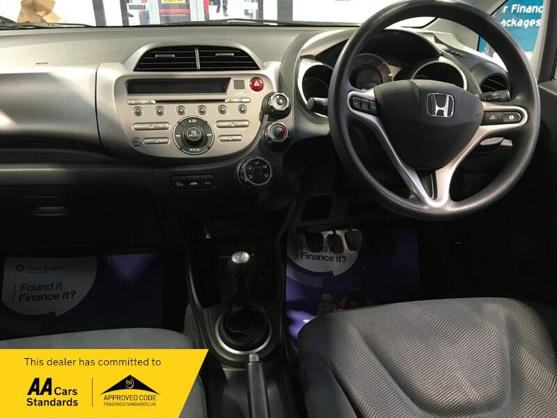 Used Honda Jazz 2009 for sale - 77839575: Photo 9