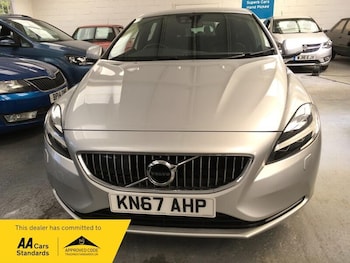 Used Volvo V40 2017 for sale - 78867022: Photo
