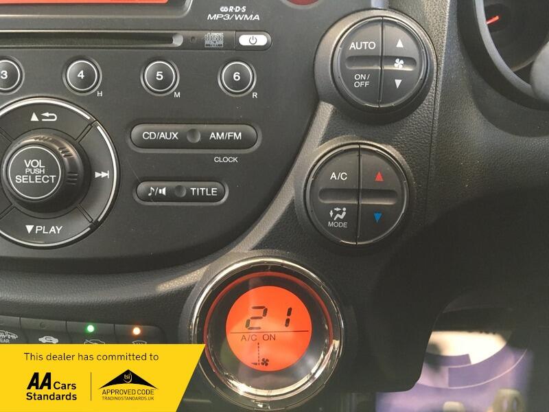 Used Honda Jazz 2015 for sale - 77646717: Photo 16