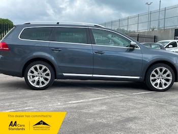 Used Volkswagen Passat 2013 for sale - 76130285: Photo