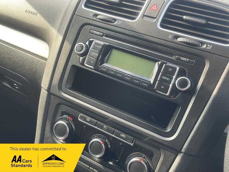 Used Volkswagen Golf 2010 for sale - 76151404: Photo 15