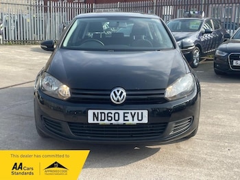 Used Volkswagen Golf 2010 for sale - 76151404: Photo
