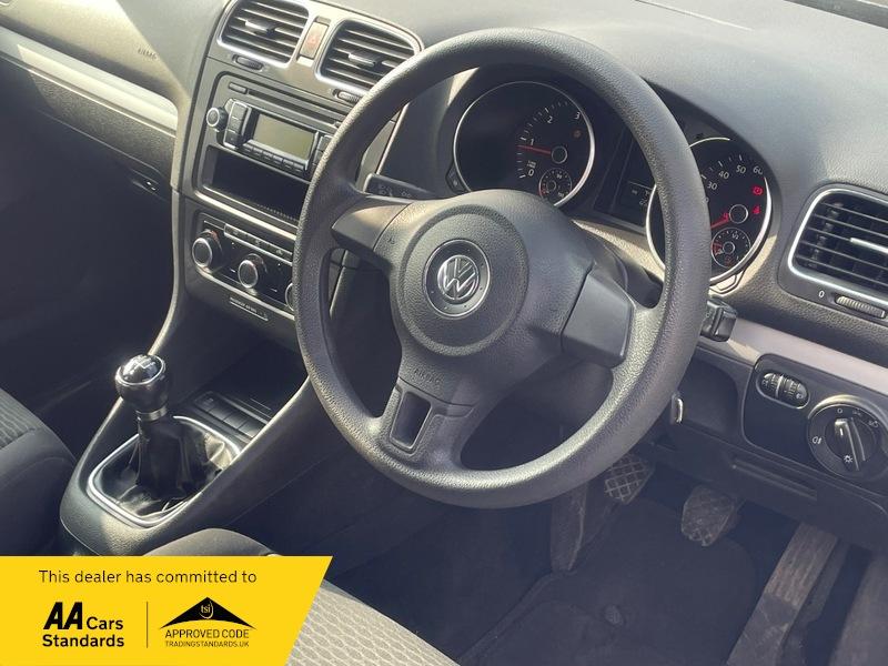 Used Volkswagen Golf 2010 for sale - 76151404: Photo 8