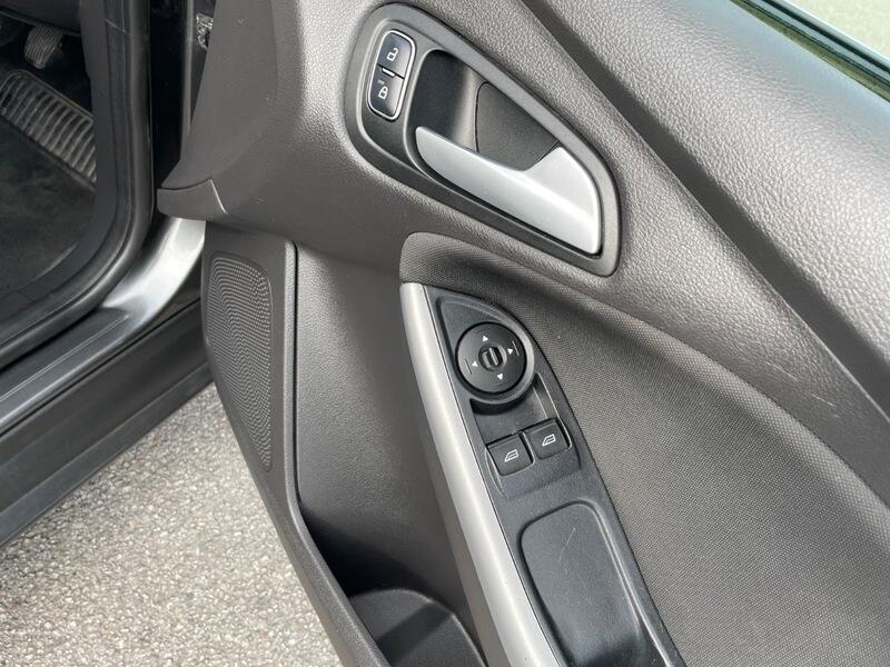 Used Ford Focus 2016 for sale - 76152448: Photo 21