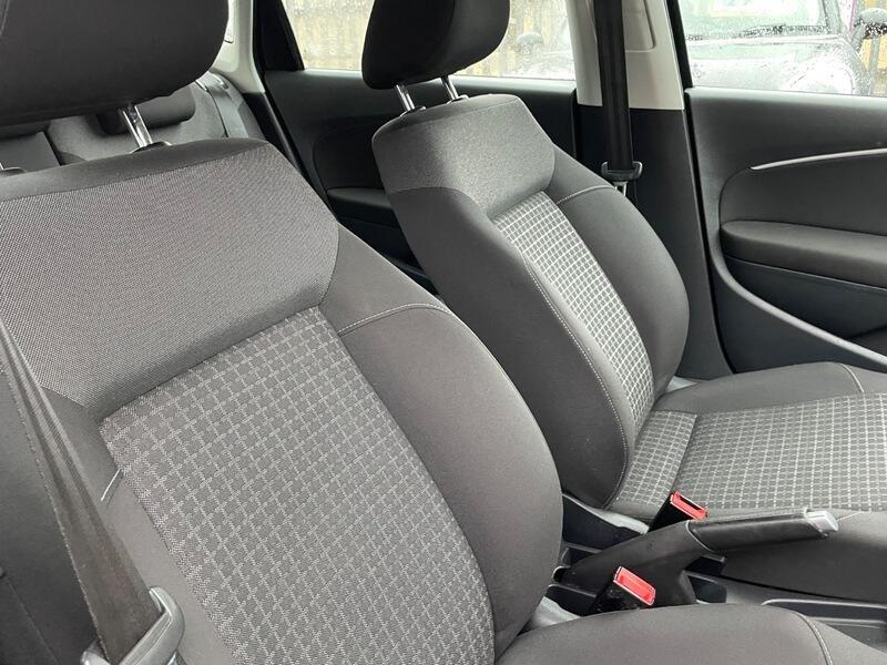 Used Volkswagen Polo 2015 for sale - 76765143: Photo 10