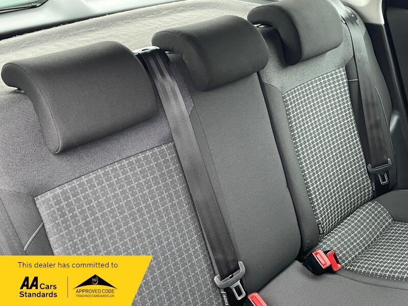 Used Volkswagen Polo 2015 for sale - 76765143: Photo 13