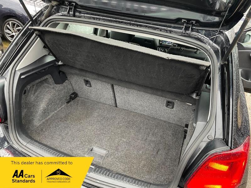 Used Volkswagen Polo 2015 for sale - 76765143: Photo 16