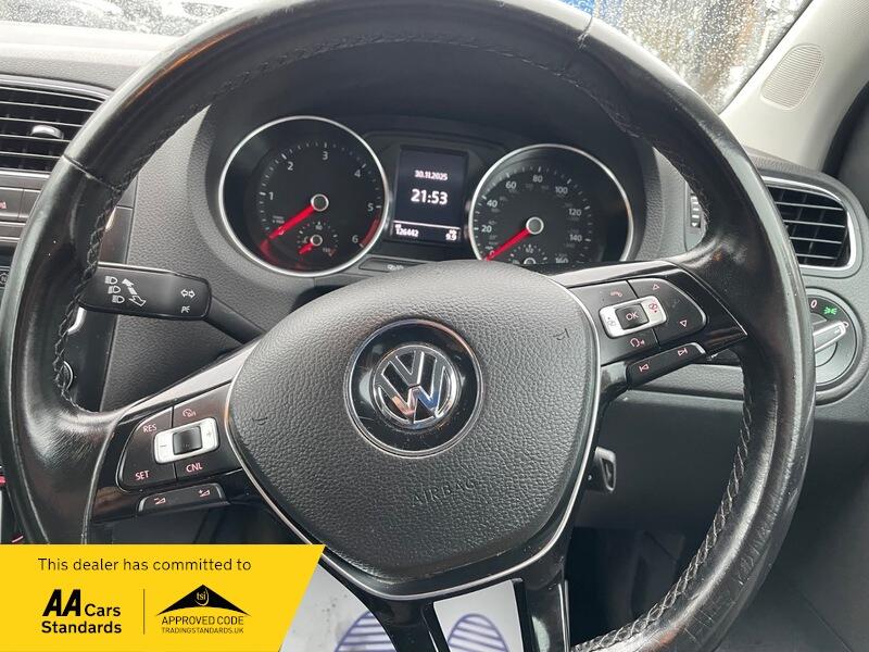 Used Volkswagen Polo 2015 for sale - 76765143: Photo 22