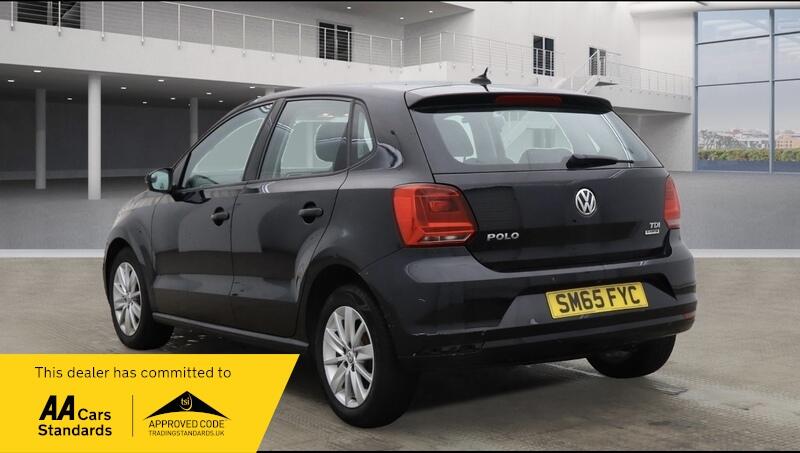 Used Volkswagen Polo 2015 for sale - 76765143: Photo 3