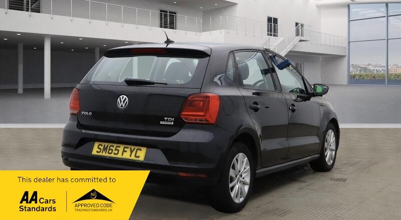 Used Volkswagen Polo 2015 for sale - 76765143: Photo 4