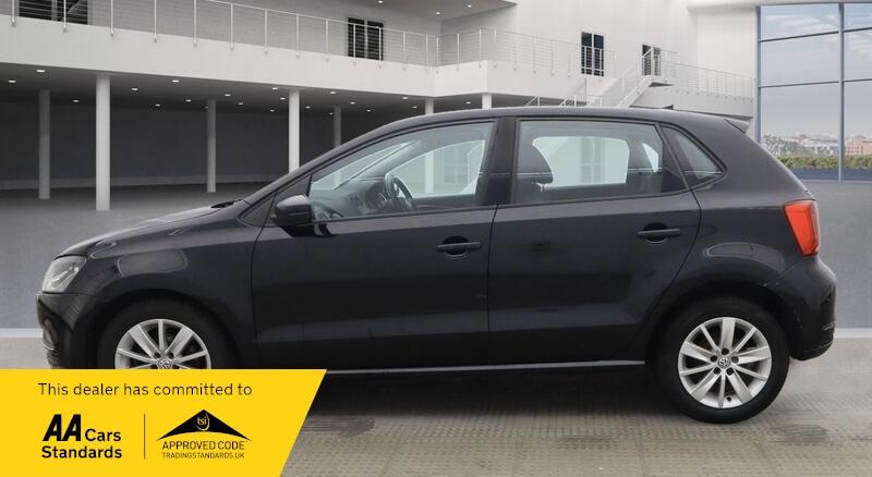 Used Volkswagen Polo 2015 for sale - 76765143: Photo 6
