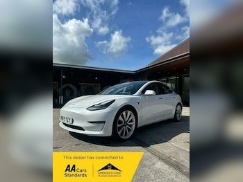 Used Tesla Model 3 2019 for sale - 76130287: Photo