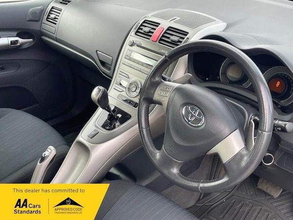 Used Toyota Auris 2009 for sale - 76151535: Photo 15
