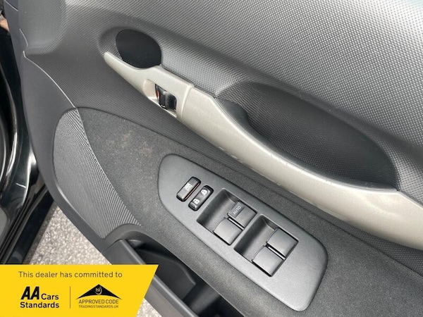 Used Toyota Auris 2009 for sale - 76151535: Photo 17